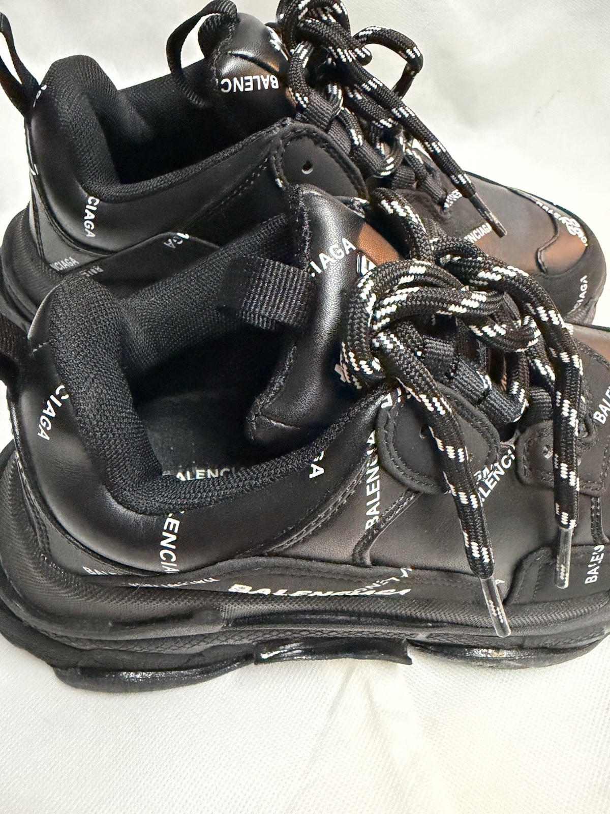 Balenciaga Triple S Black/White Logo Low Top Lace-Up Sneakers