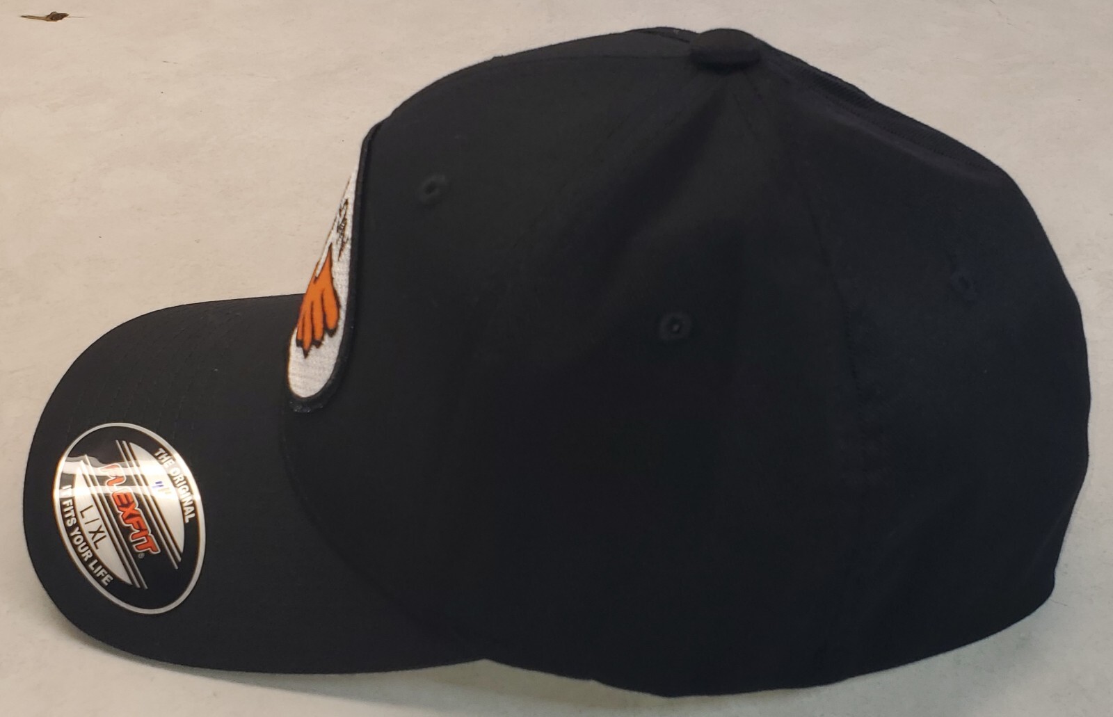 WAYLON JENNINGS Patch Flexfit Hat / Black – L/XL 7 1/8″ – 7 5/8″