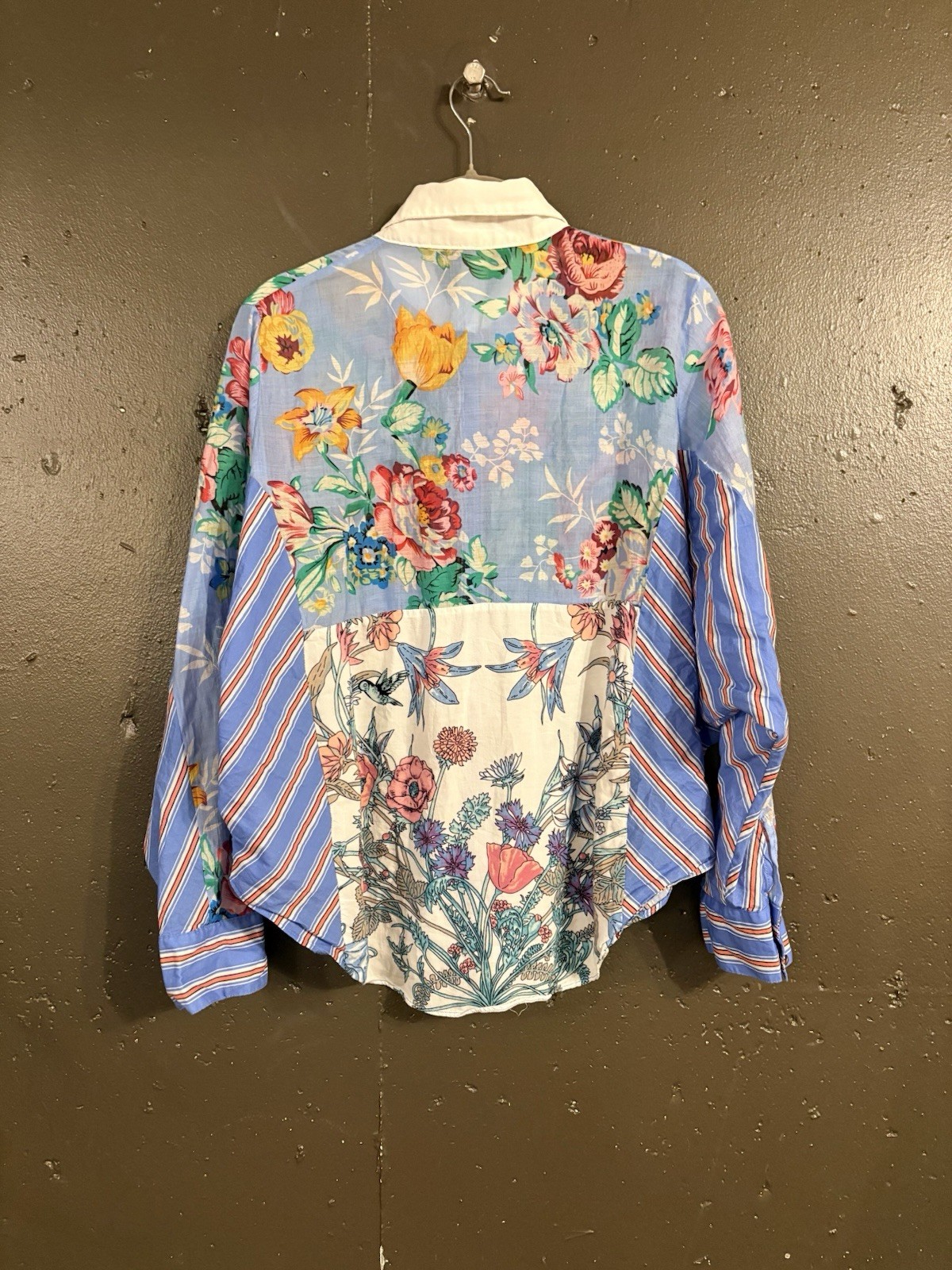Darling EUC Aratta Silent Journey Floral Multi Pattern Blouse Top Size Small