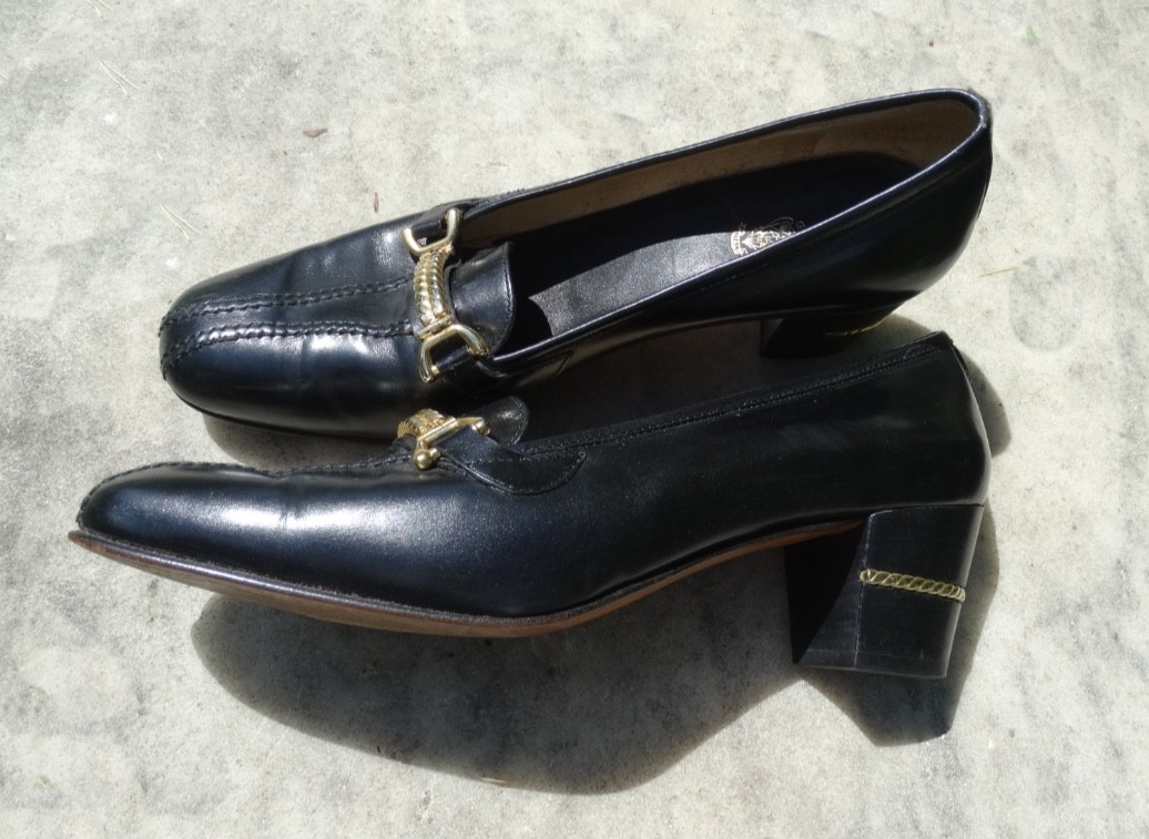 Vintage Gucci pumps shoes Black & Gold classic trim EU 37 US 6.5 in Original bag
