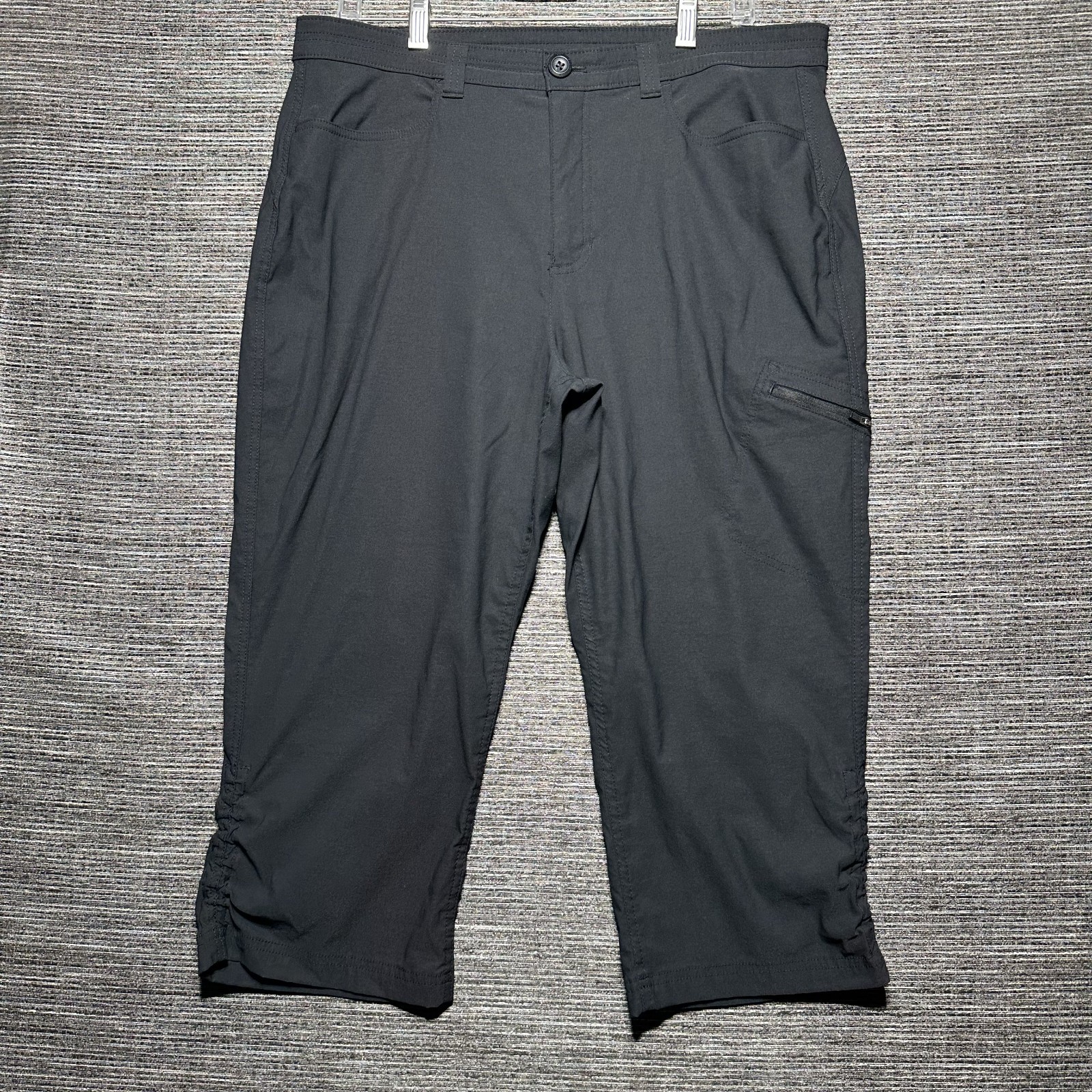 Eddie Bauer Rainier Capri Pants Women’s 16 Black Casual Hiking Outdoors