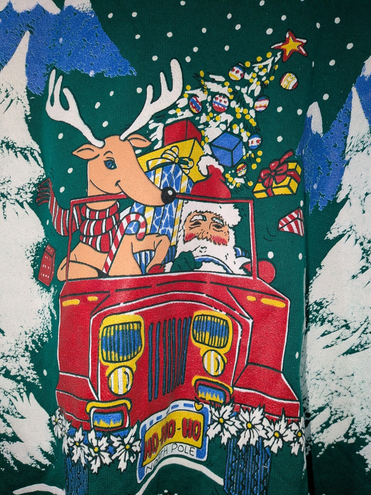 Holiday Time Christmas Crewneck Graphic Sweatshirt Santa Reindeer Green 20W