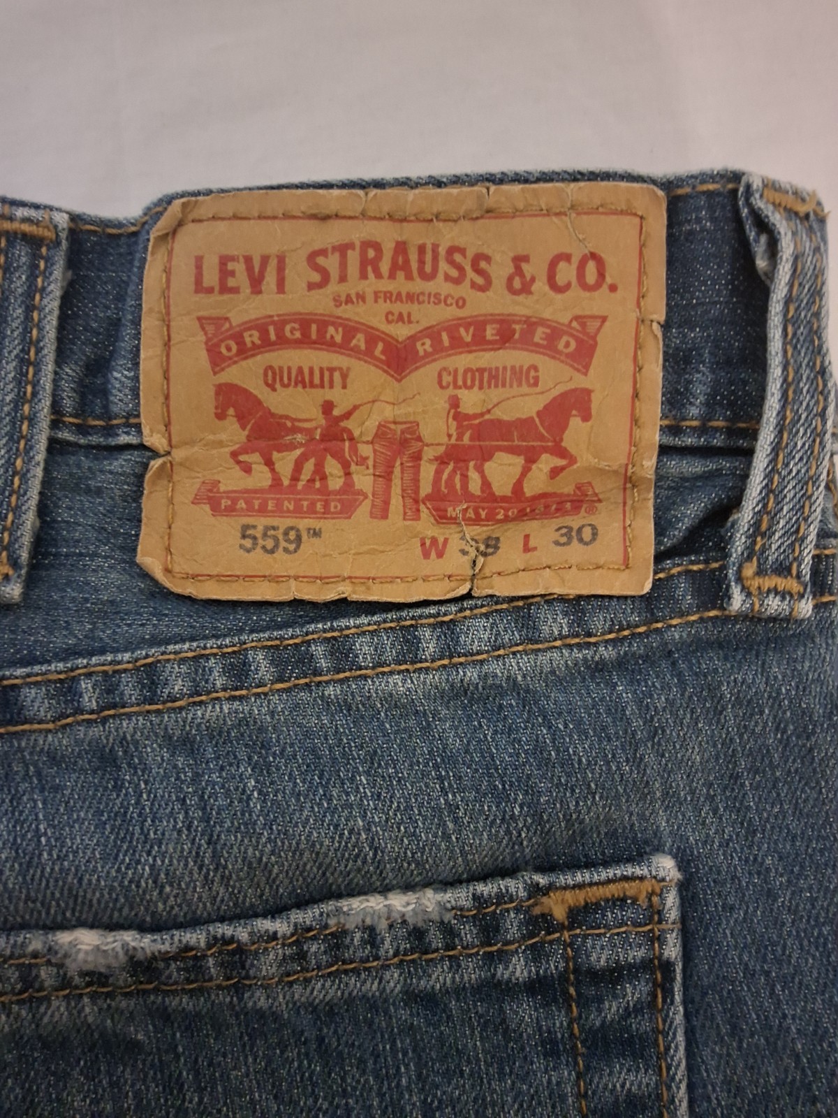Levi’s 500 Series Men’s Blue Denim Straight Jeans Regular Fit, 5-Pocket