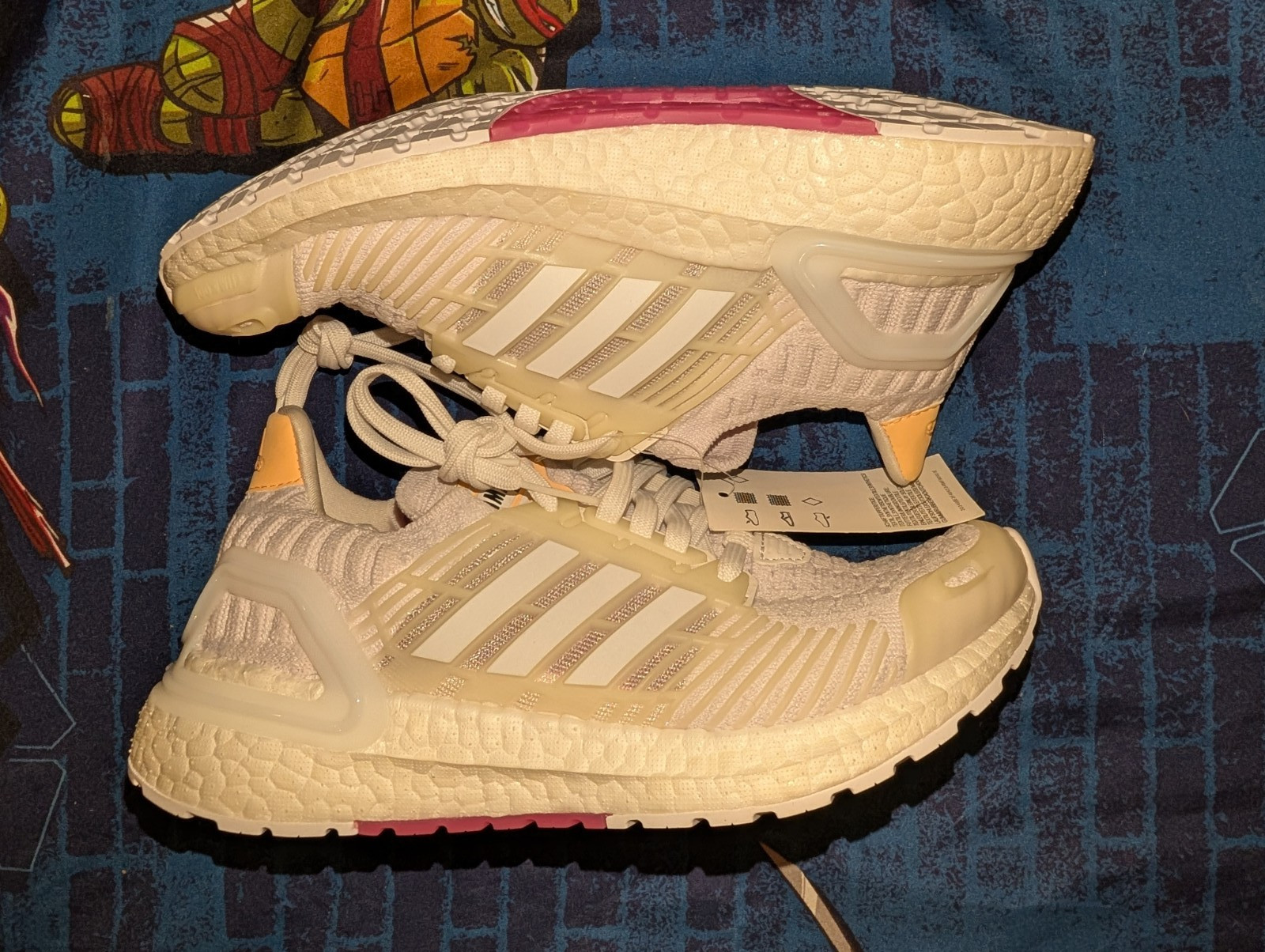 adidas Wmns UltraBoost DNA CC_1 ‘White Acid Orange’ FZ2548 New Sz 5.5 Yellowing