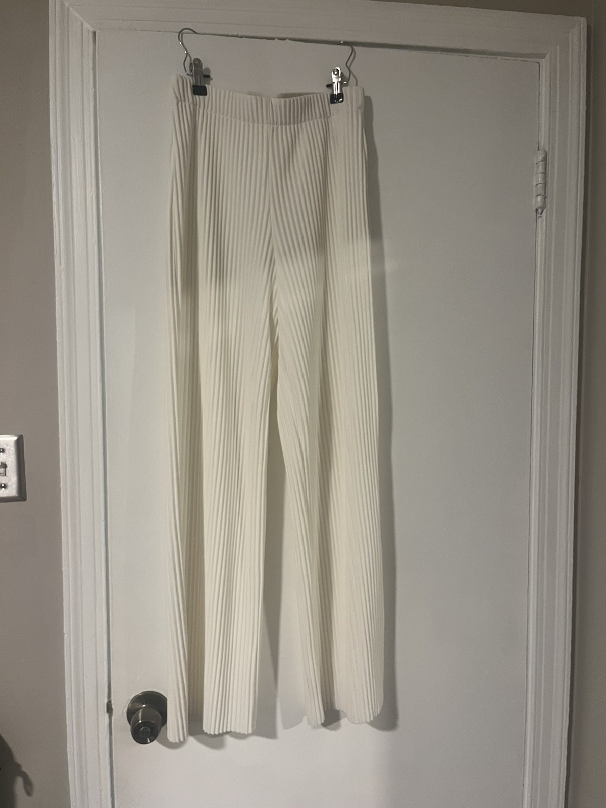 Aritzia Babaton Skilled High Rise Accordian Pleated Wide Leg Pants White Size S