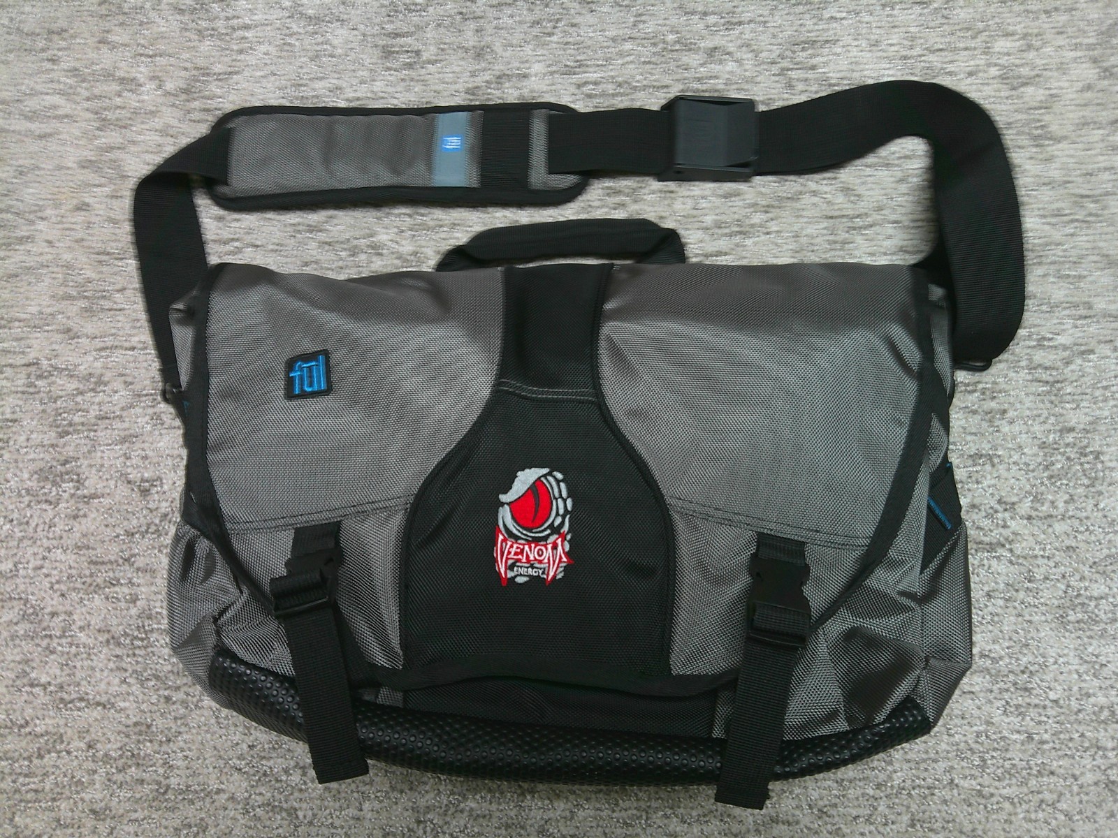 Ful Messenger Bag 18×4.5×11 Padded Laptop Black Gray Venom Energy Logo
