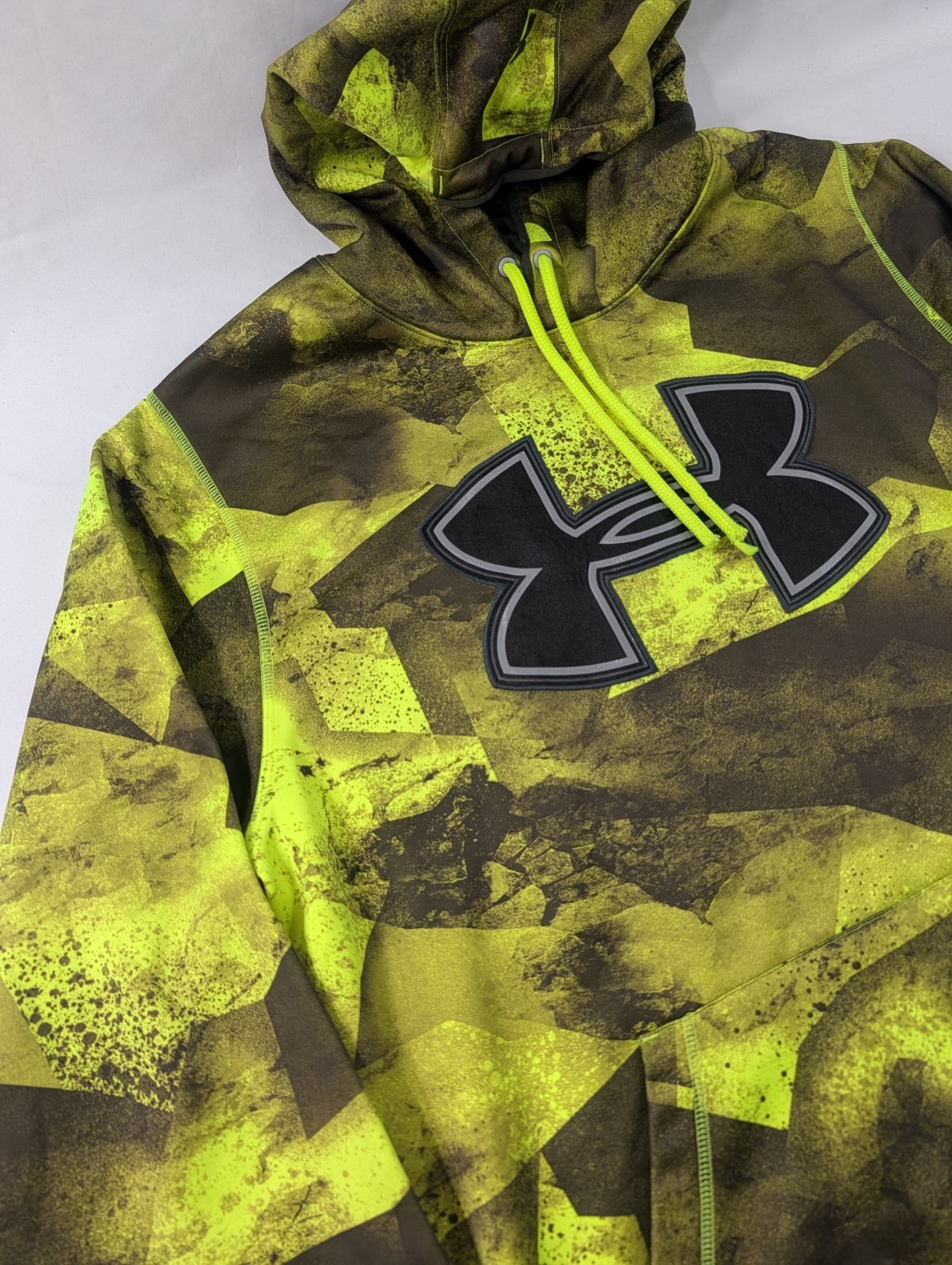 Under Armour Large Xstorm Geometric Camo Green/ Black Kangaroo Pocket Hoodie