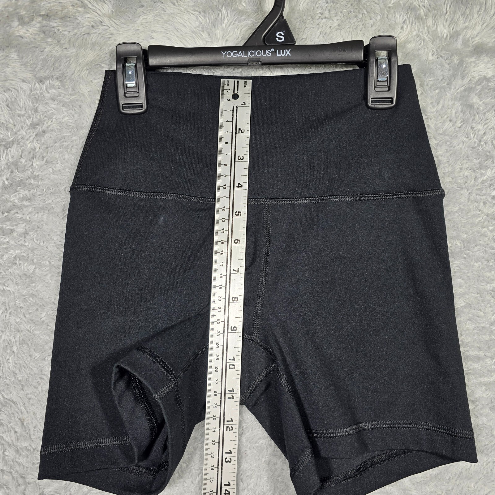 Yogalicious Lux Shorts Black Size Small Everyday 5″ Activewear NWOT