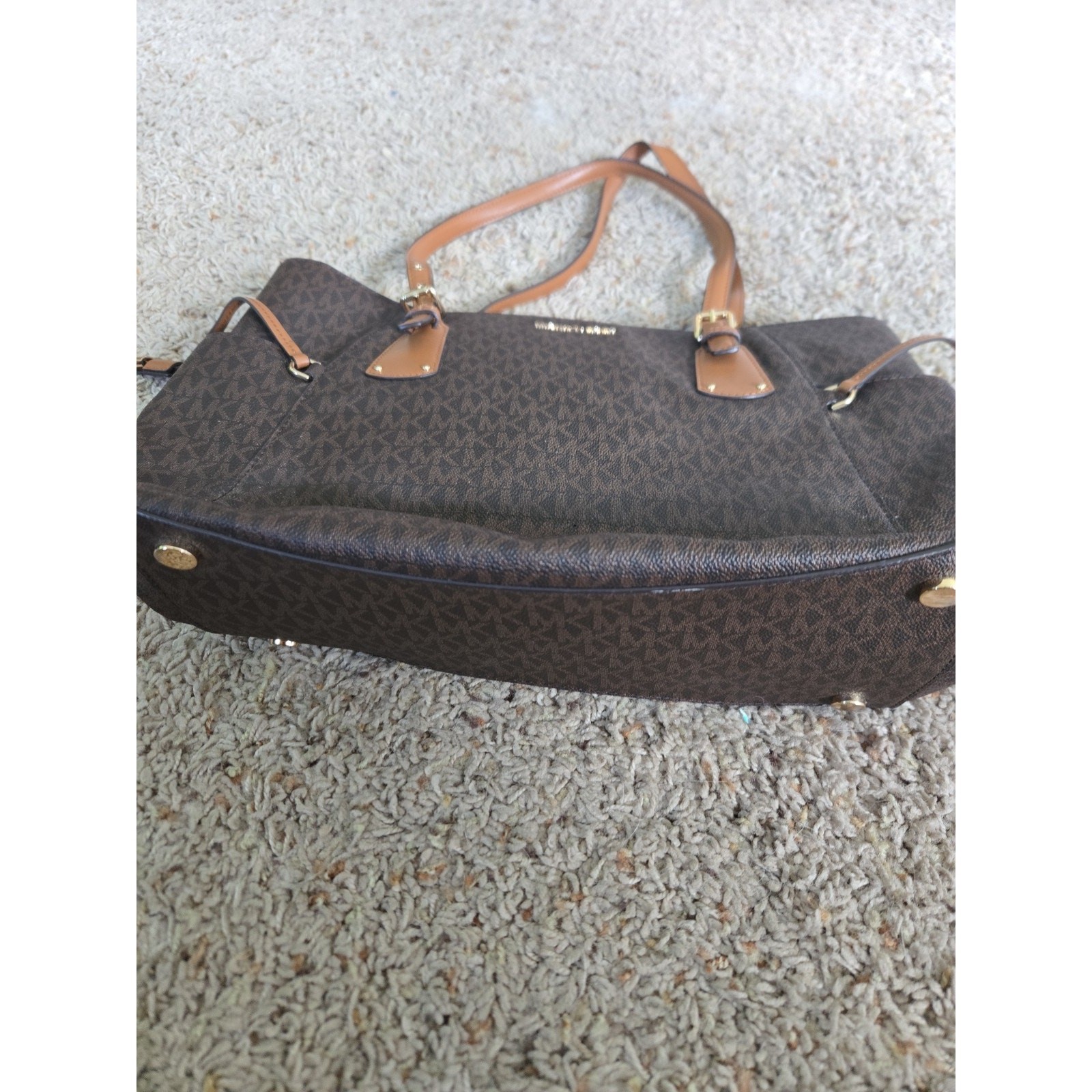 MICHAEL KORS VOYAGER EAST WEST LOGO SIGNATURE TOTE BAG Brown