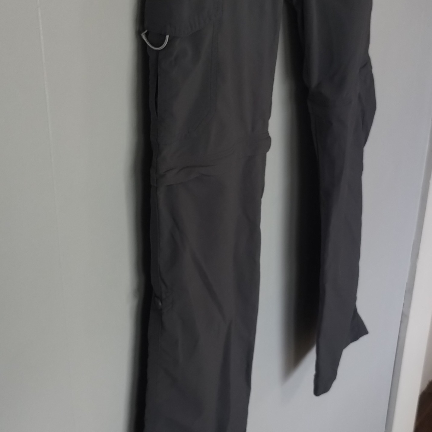 Mountain Hardwear Women’s Gray Cargo Pants Straight Leg Ripstop Nylon 30″