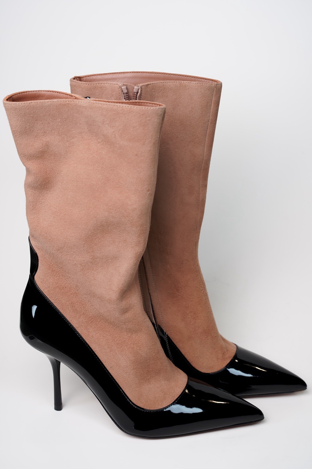 Alaïa Fall 2022 Runway Bicolor Suede Patent Stiletto Boots 37 US 7