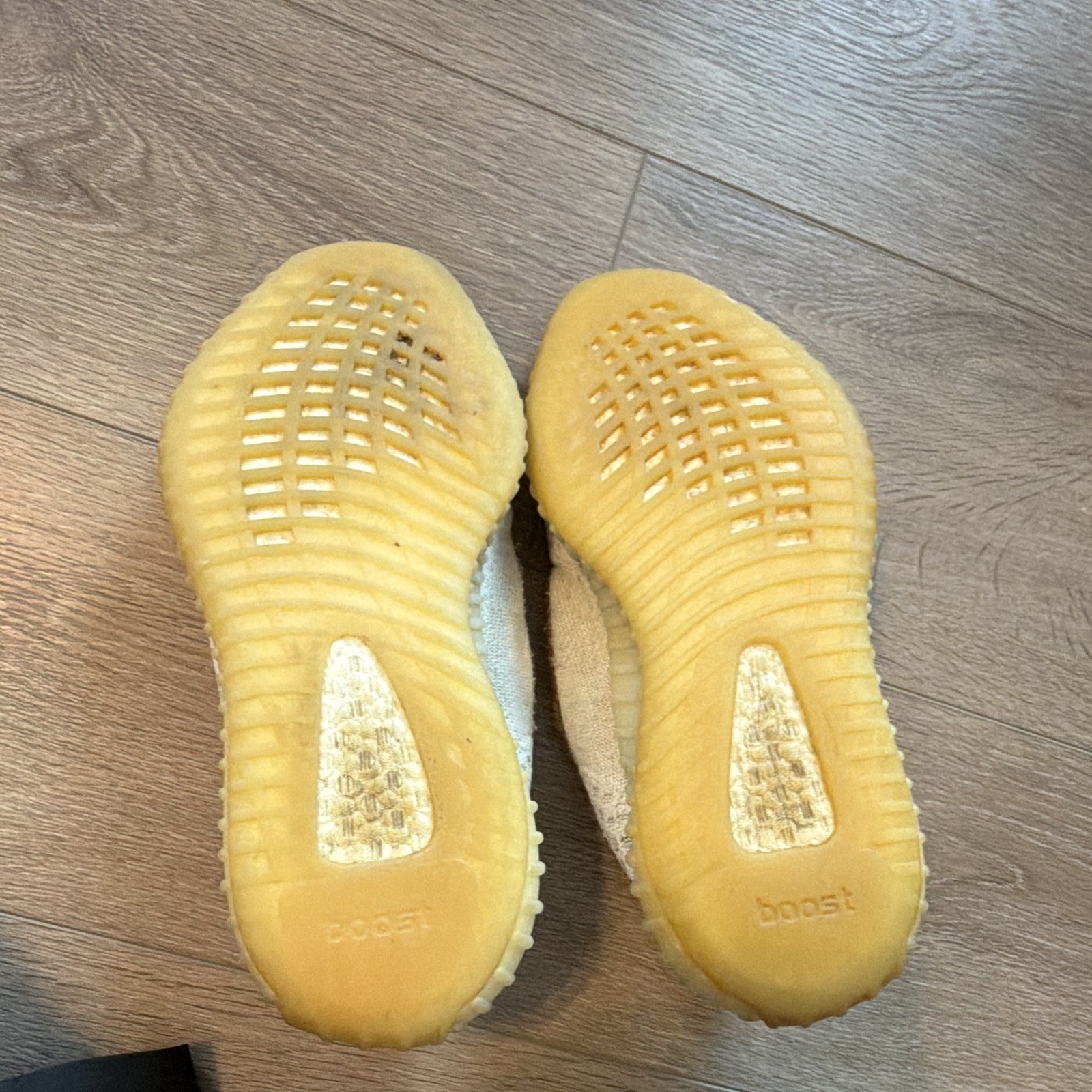 adidas Yeezy Boost 350 V2 Bone/Bone/Bone Low Top Primeknit Men’s HQ6316 size 6