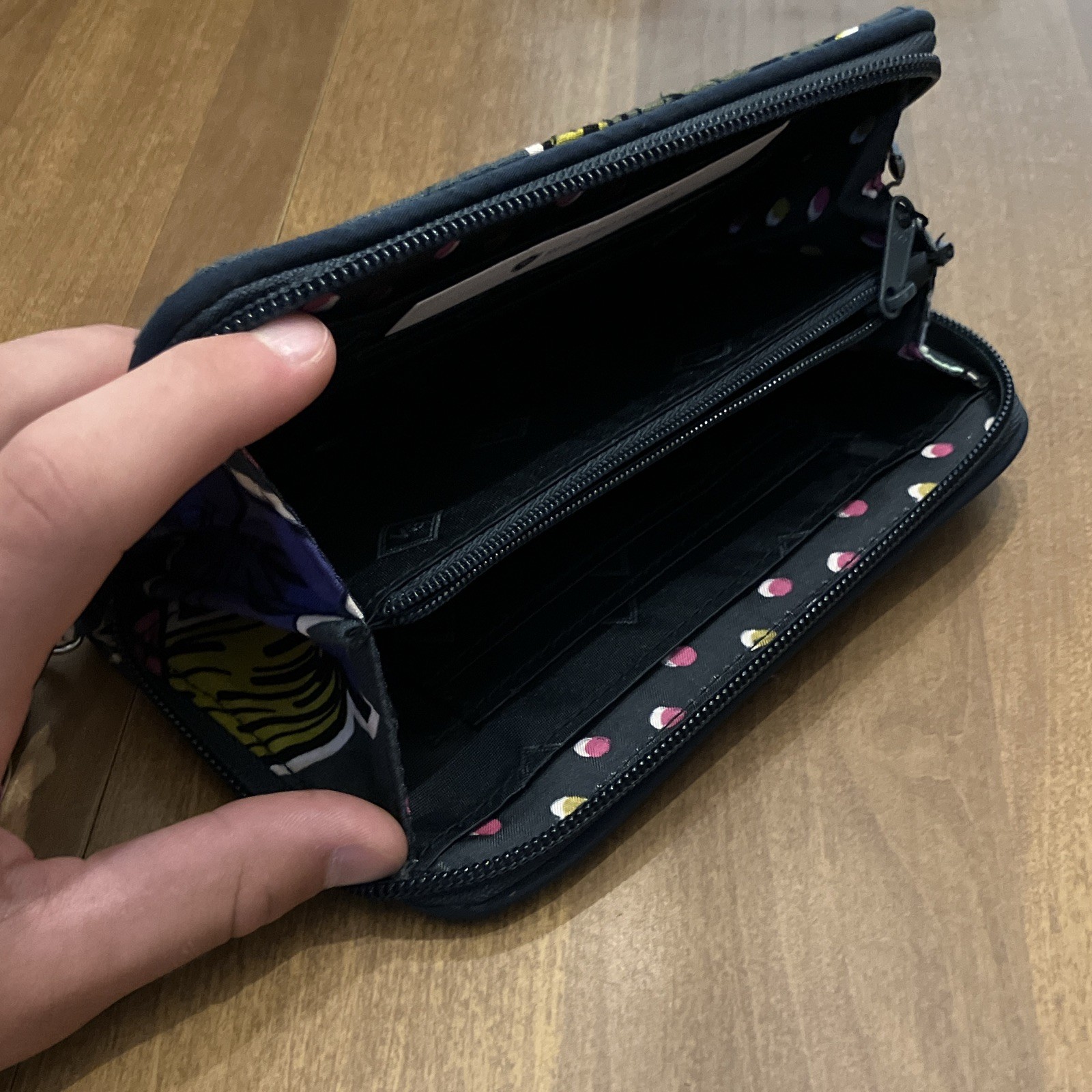 Vera Bradley RFID Protection Grab & Go Wristlet Wallet “Falling Flowers”