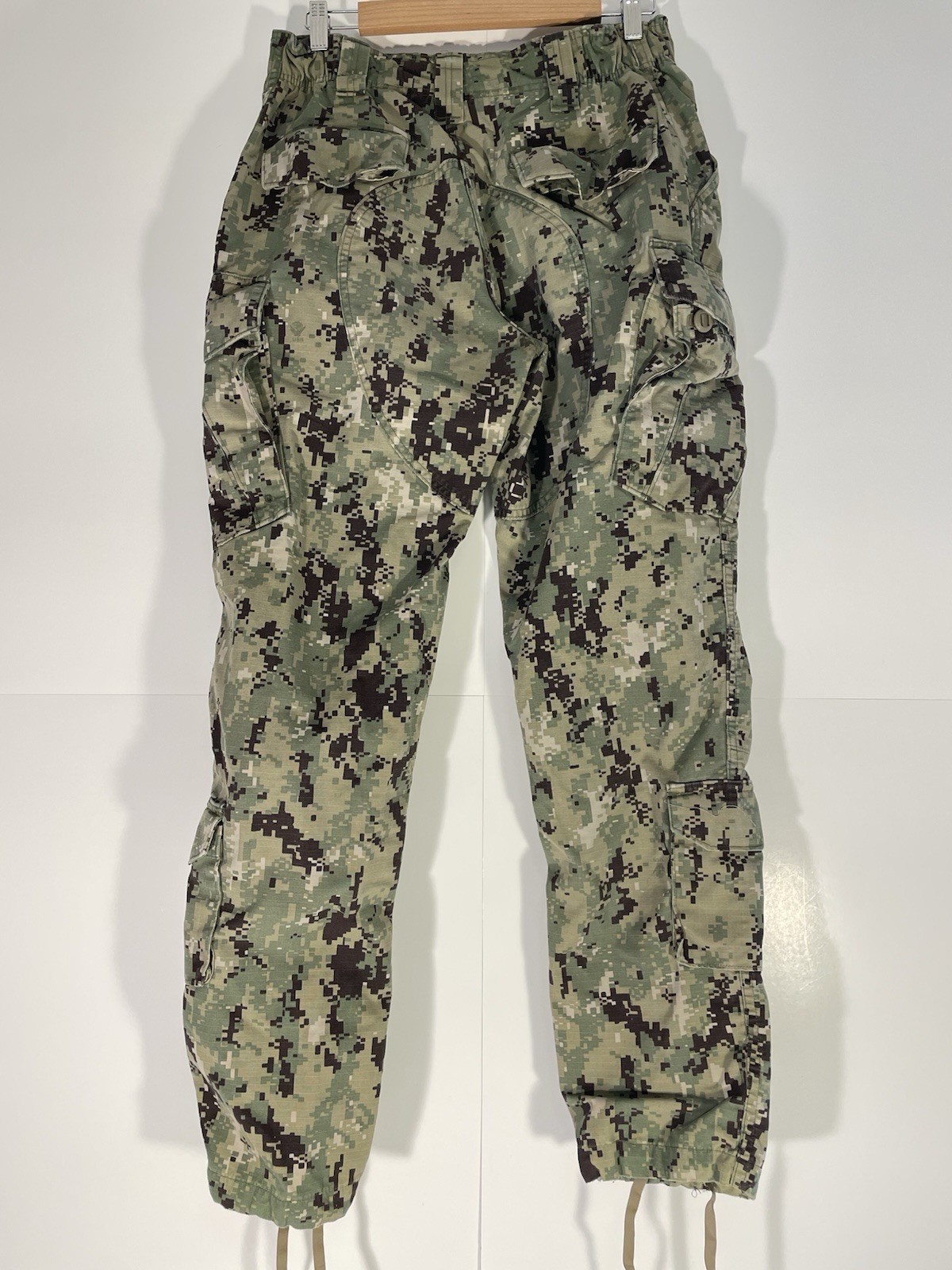US Navy NWU Working Uniform Type III Pant Men’s 33 Short Green Digi Camo Ripstop