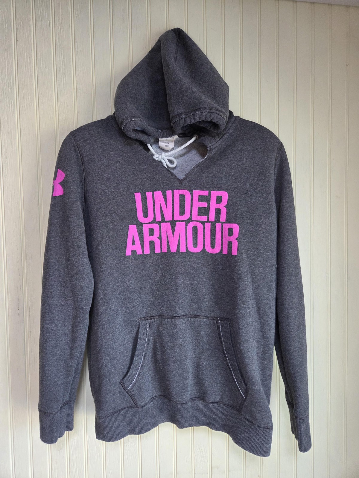 Under Armour Hoodie Womens Small Gray Pink Logo Pullover Sweatshirt Loose Fit