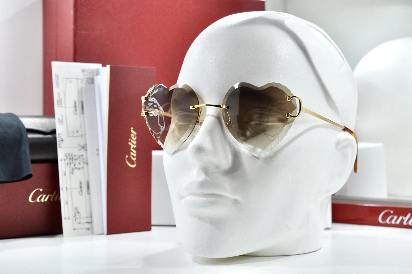 New Cartier rimless sunglasses glasses Diamond Cut heart decor Big C gold Frame