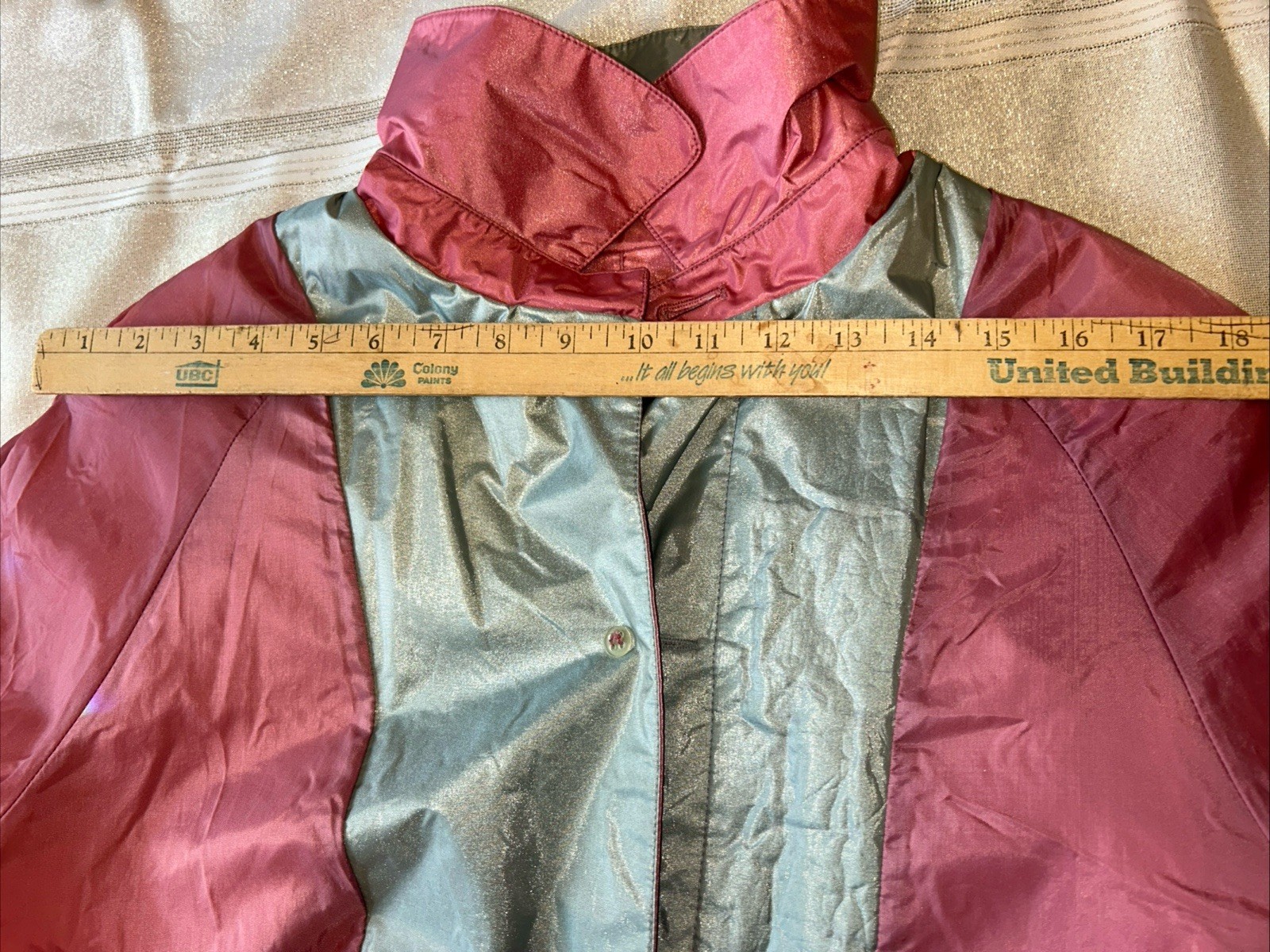 Vintage 60s Long Nylon Rubber Backed Trench Coat Pink Gray Women’s Size 20 1/2