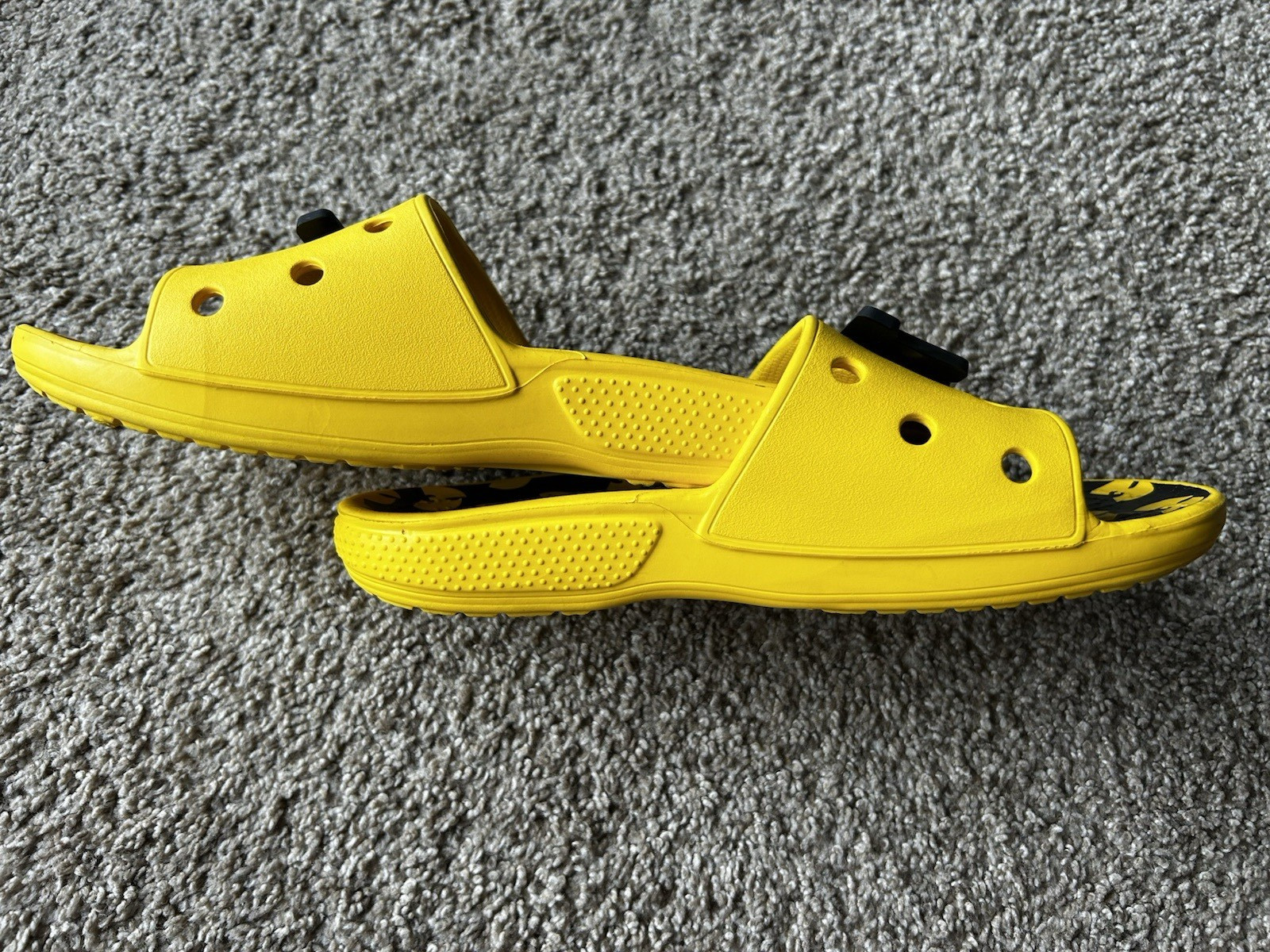 Crocs Classic Slide Wu-Tang Clan Men’s Sandals – Yellow Black size – 9M