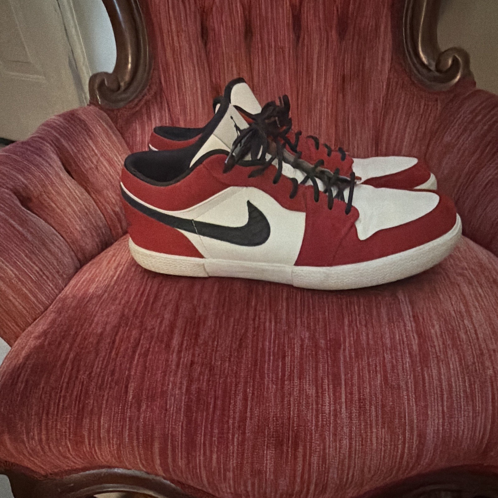 Nike Air Jordan 1 Men’s Low Top Lace-Up Sneakers Colorblock Red/White/Black