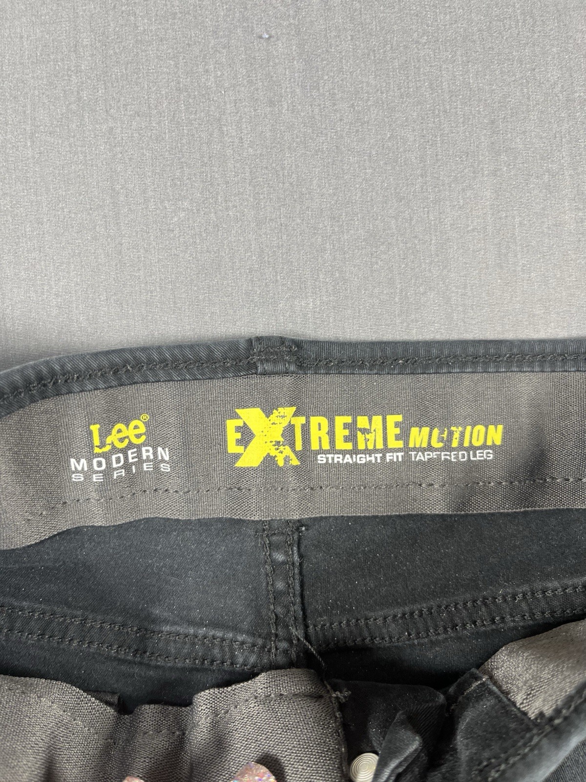 LEE MODERN SERIES EXTREME MOTION STRAIGHT FIT TAPERED LEG DENIM JEANS 34/30