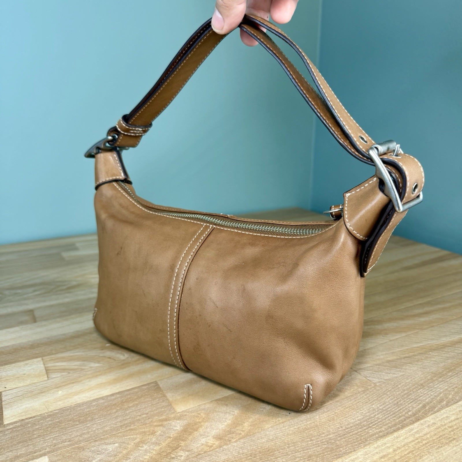 COACH 9564 British Tan Leather Legacy Demi Hobo Shoulder Bag Convertible Strap