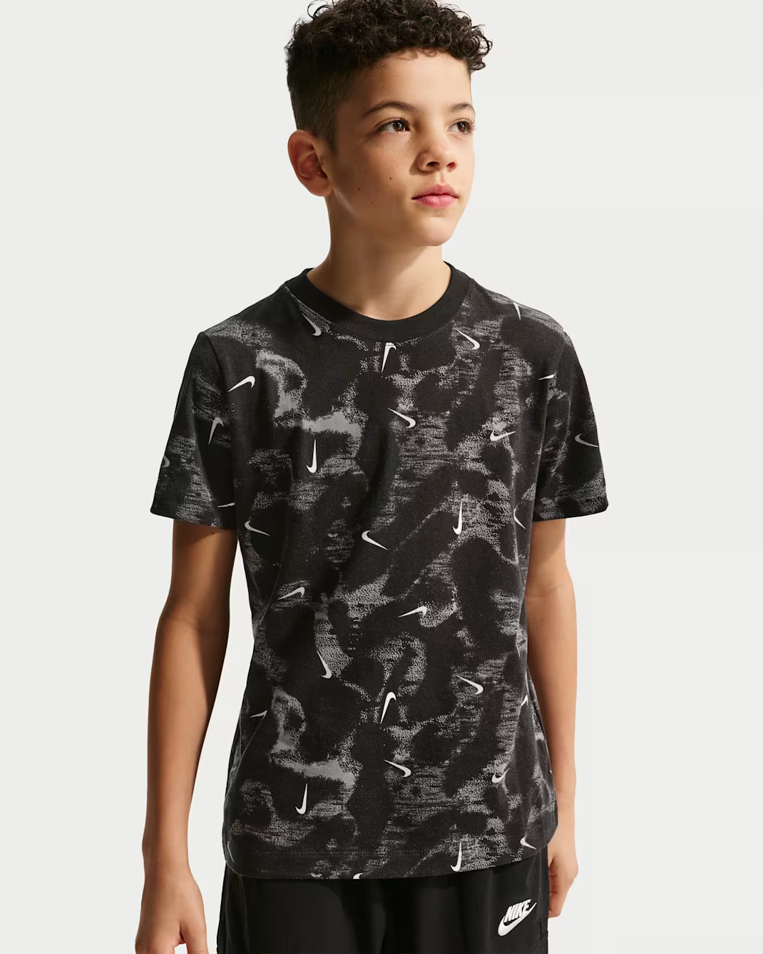 Nike Sportswear Youth Size M Graphic Tee Shirt Black/White II0458-010 NWOT