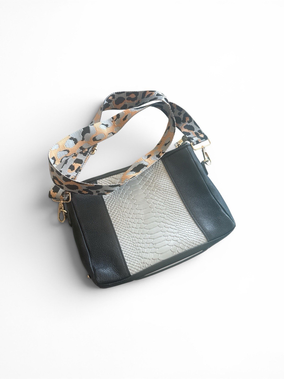 Gigi New York Black Pebble-Grain Leather Crossbody Bag Multicolored Strap
