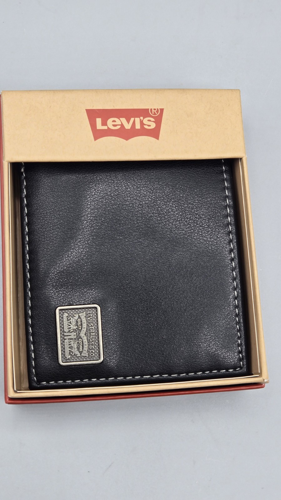 Levi’s Bifold Black Men’s Wallet 4.5×3.5 Inches Free And Fast Shipping
