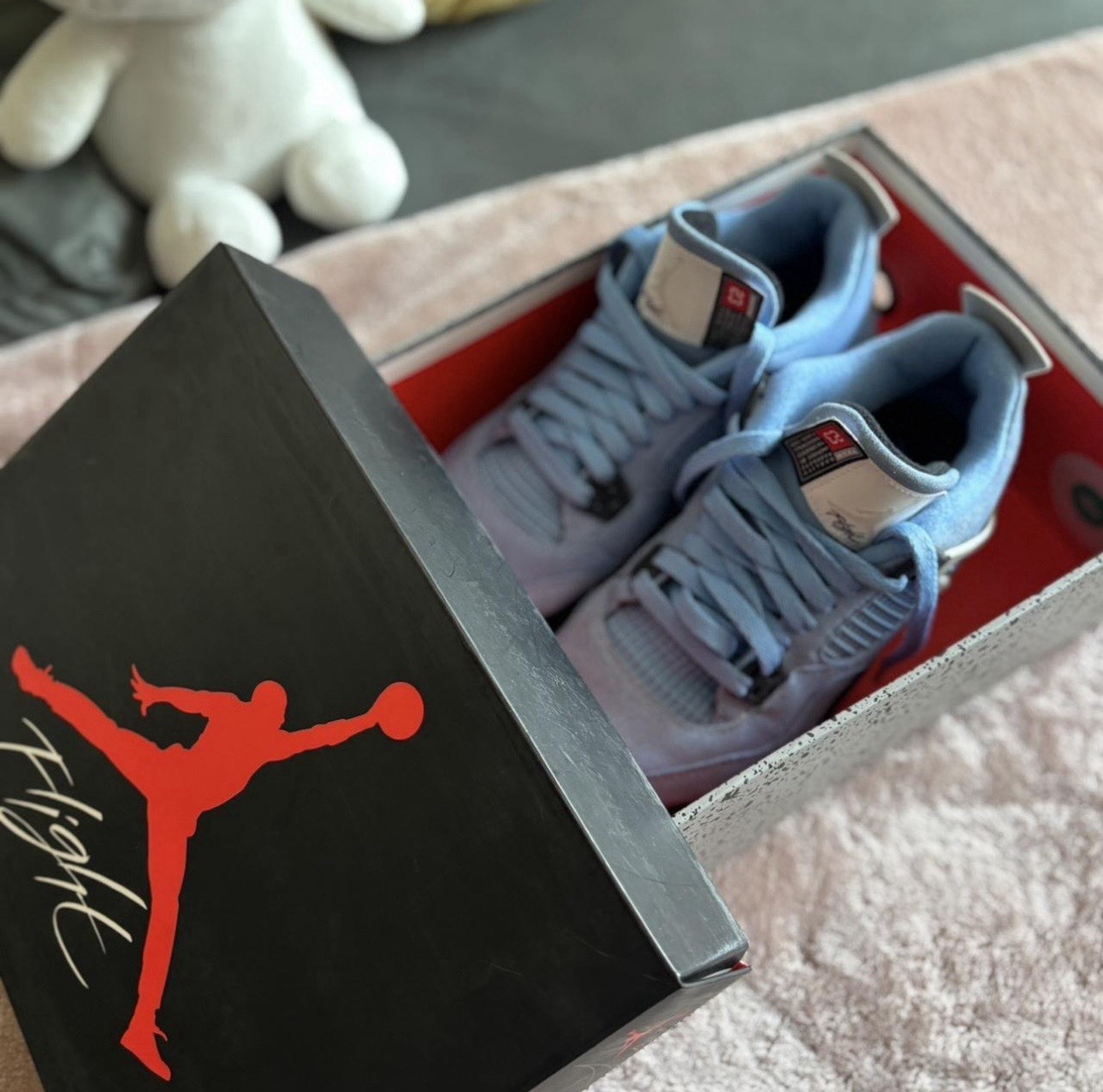 Jordan 4 Retro Blue