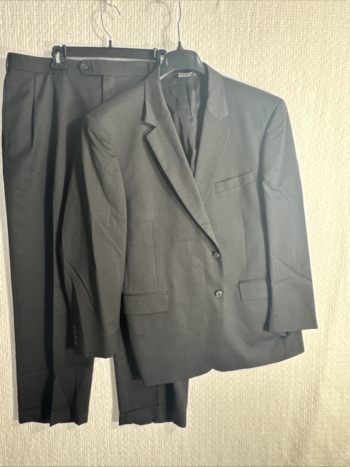 JOS A BANK 46R Dark Gray Charcoal Birdseye 2-Piece Suit 40×29 100% Wool Traveler