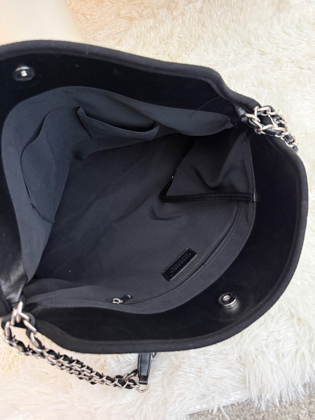 Unbranded Vintage black quilted suede chain tote bag