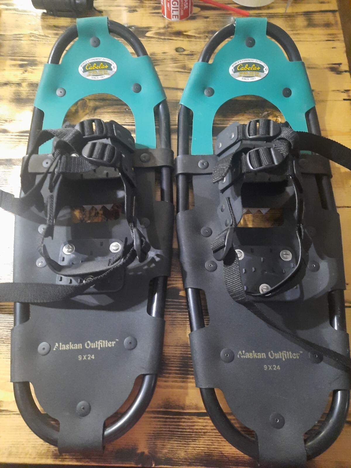 Cabellas 9×24 aluminum and plastic Snow Shoes Alaska Outfitter