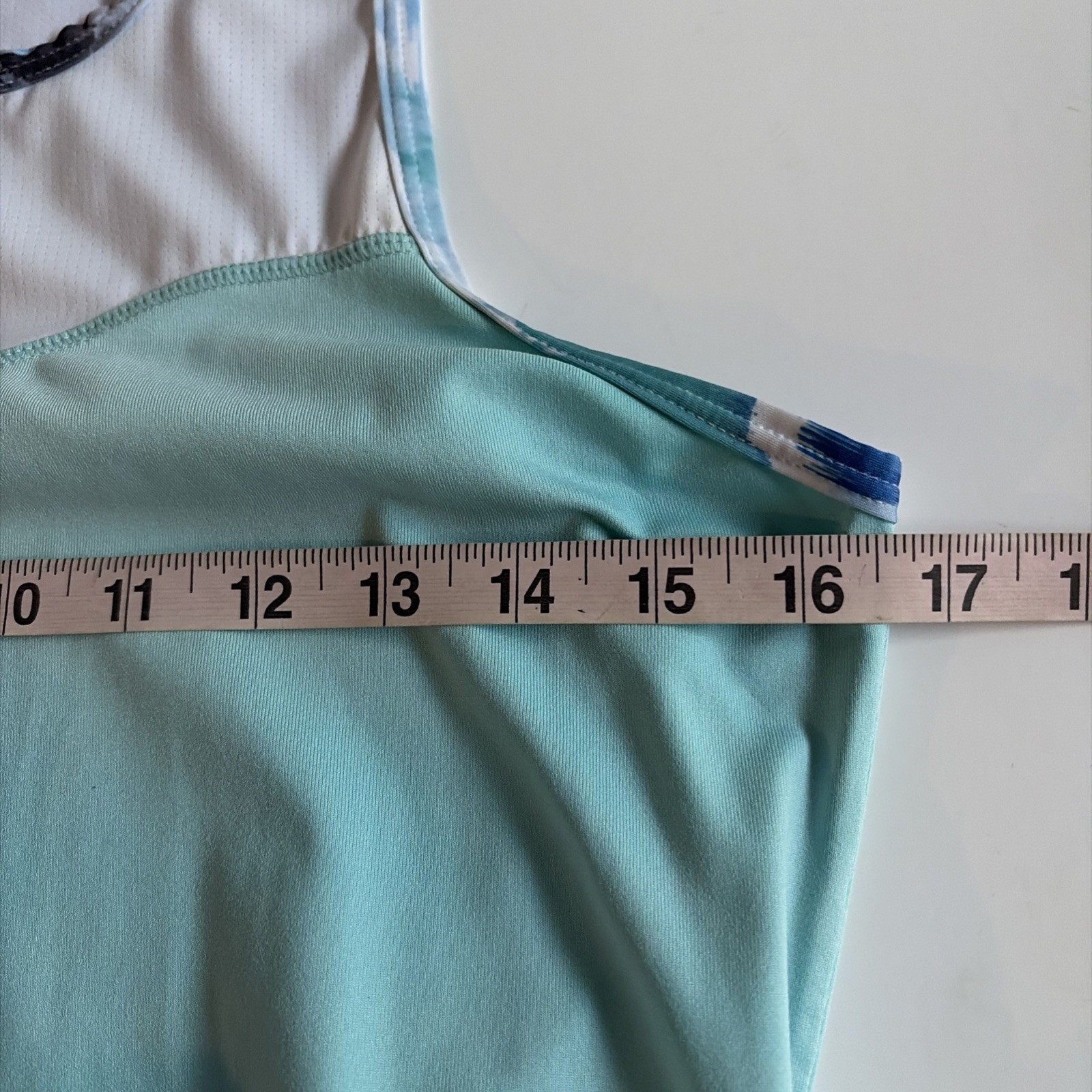 Sofibella Women Size L Tank Sleeveless Razor Back Top Style: 1785 Green EUC