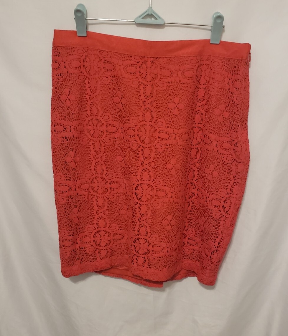 The Limited Lace Pencil Skirt Sz 10 Coral Red Side Zip Lined Back Slit