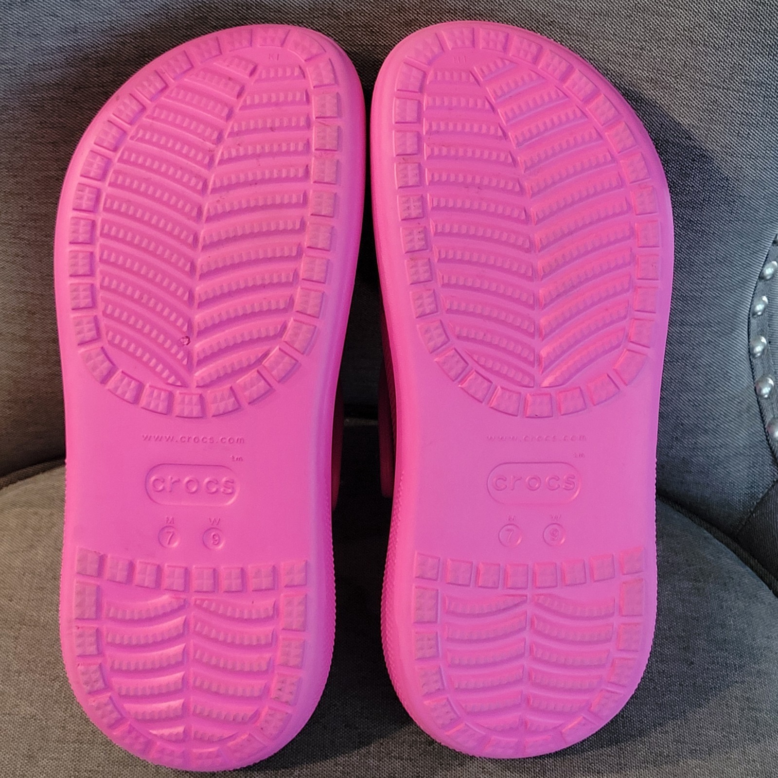 Crocs Classic Crush Platform Pink Clogs SZ W 9 M7 Casual Sandals