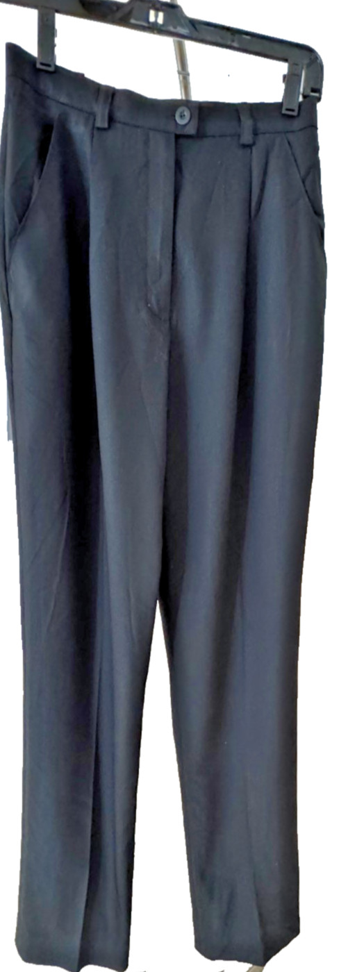 Escada elegant women’s black pants NWOT wool blend with pockets. Size 34