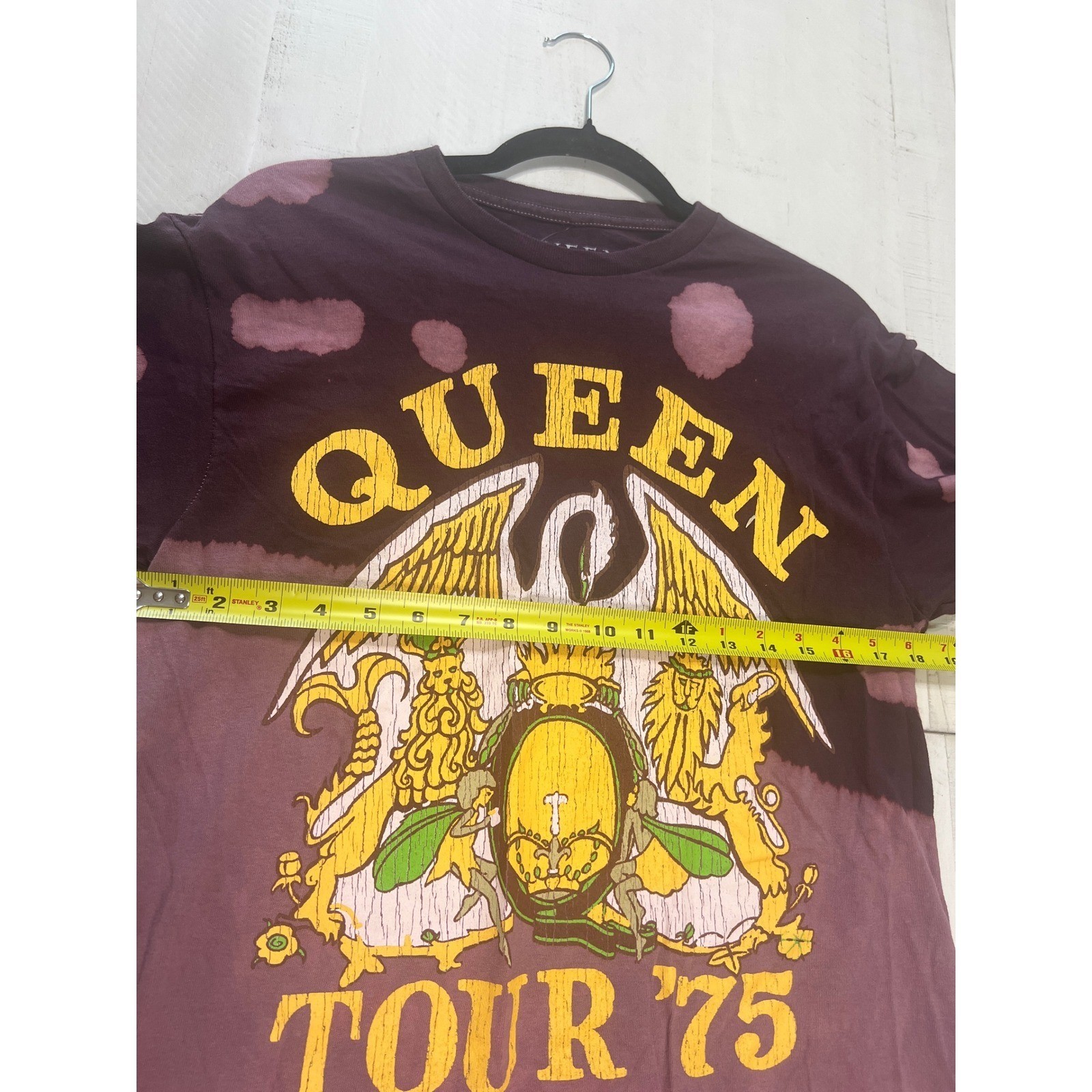 Queen NWT Tour 75 Band Tee Official Merch Dip Dye Bleach Wash Burgundy Shirt M