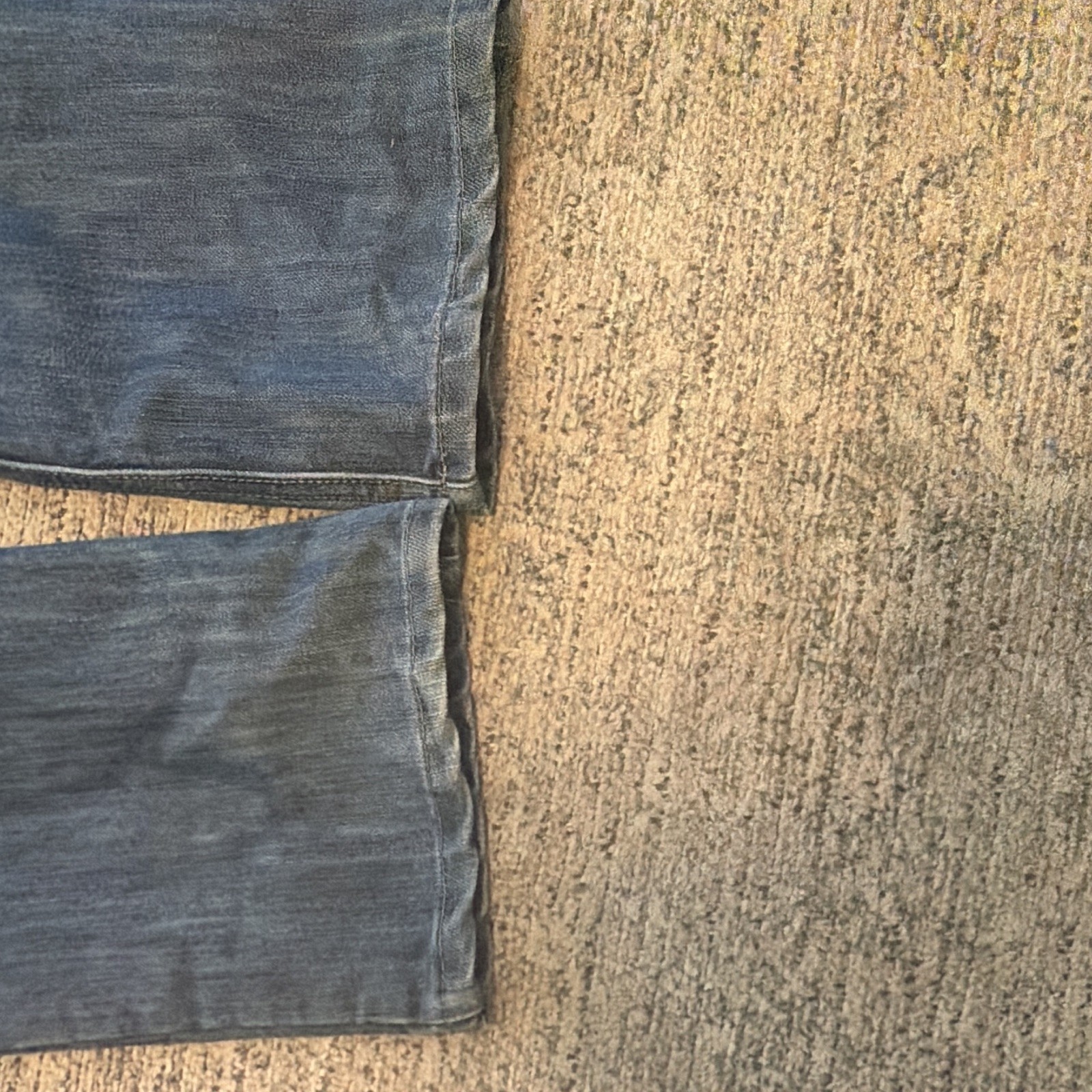 Levi’s Women’s 514 500 Series Blue Medium Wash Slim Straight Jeans 5-Pocket