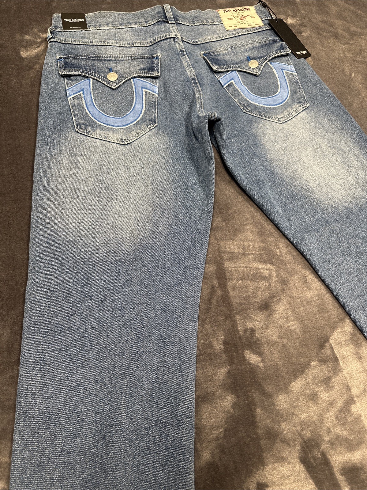 True Religion Geno “Light Pacific Wash” 33×32/Blue Relaxed Slim #700986