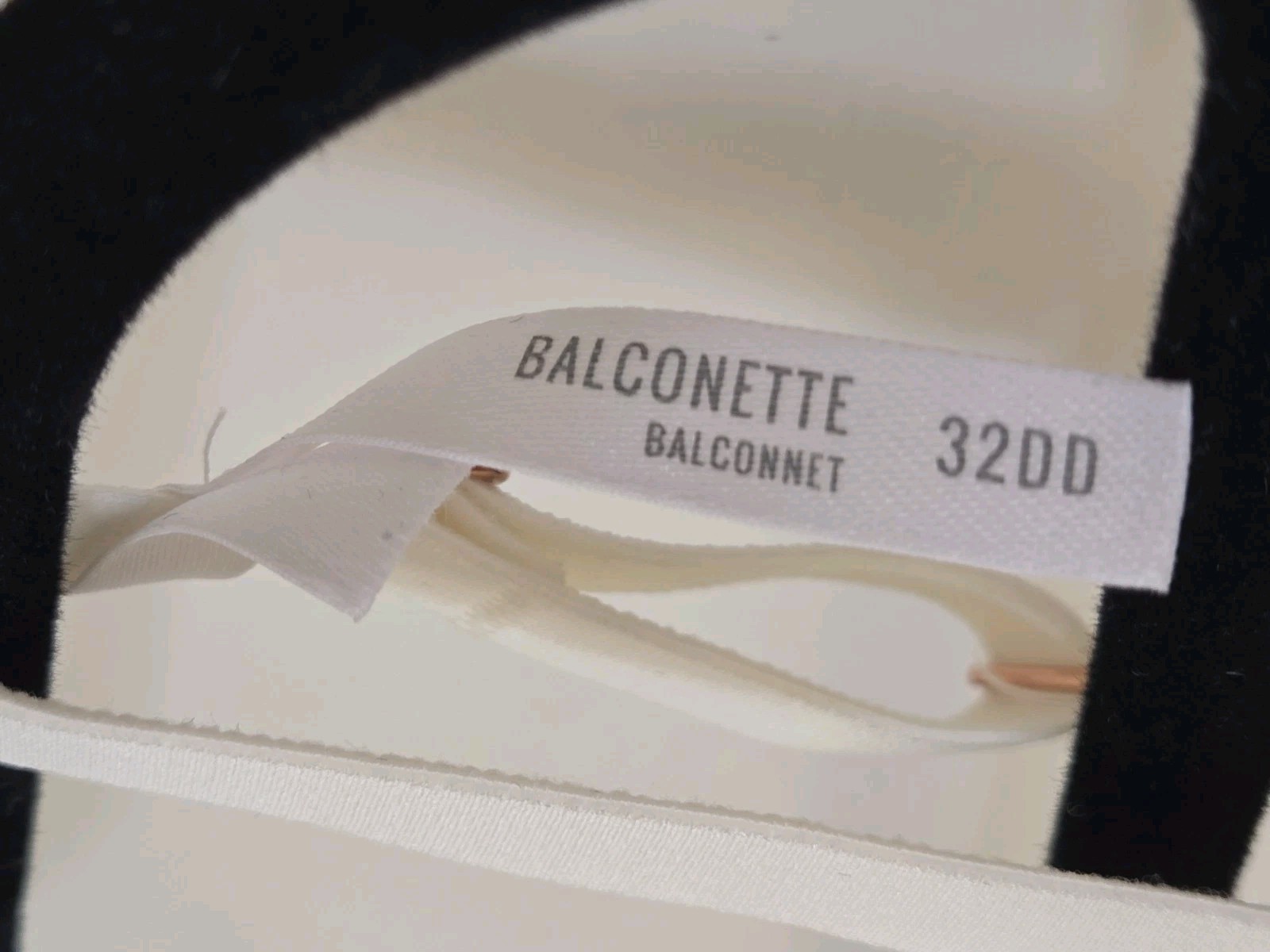 Aerie Real Power Balconette Lightly Lined Eyelash Lace Bra 32DD Off-White Cream