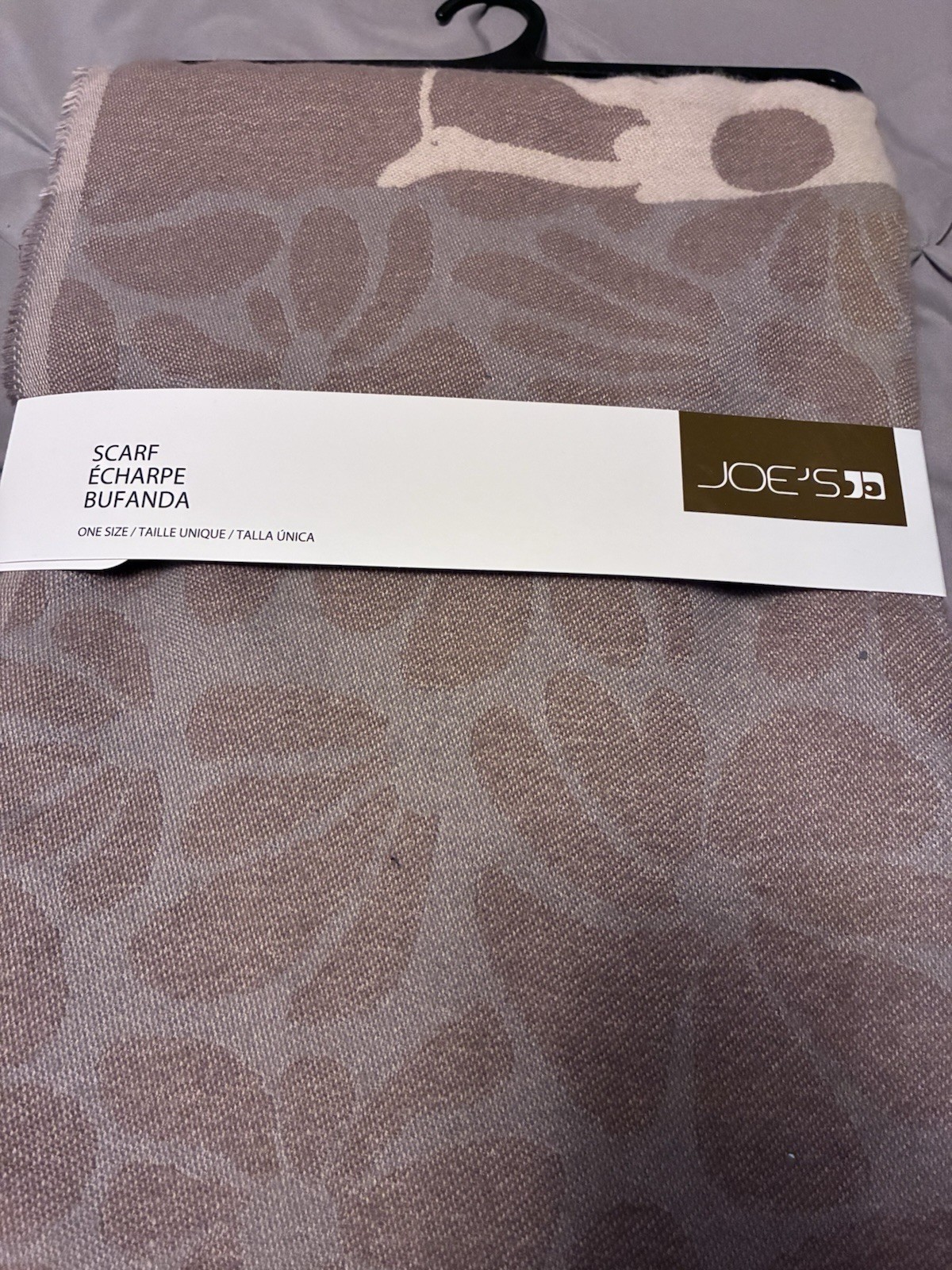 JOE’S Designer Scarf Never Been Used Perfect Beautiful For Any Occasion
