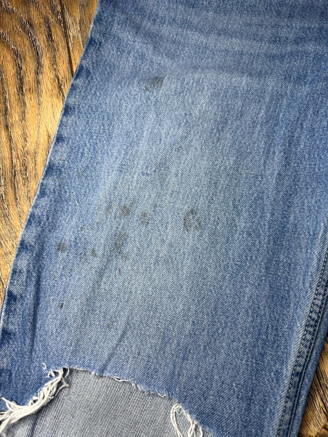 Levi’s Low Pro Straight Distressed Jeans Size 28