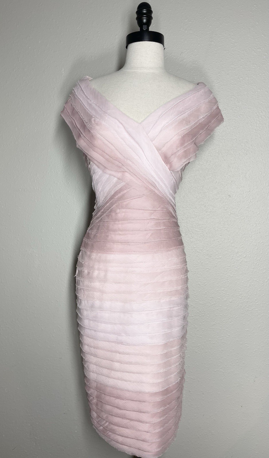 Tadashi Shoji ombré Knee Length dress crafted in banded crinkled chiffon 6