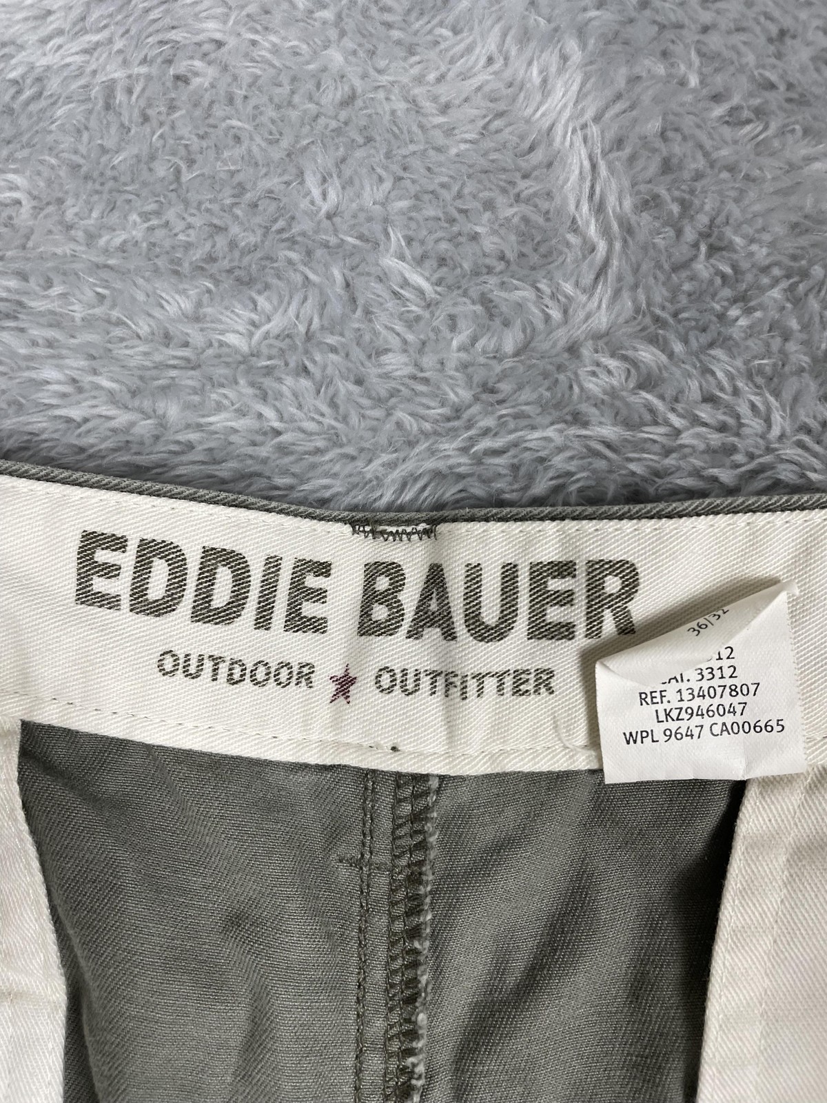 Eddie Bauer Pants Mens 36×32* Artichoke Green Relaxed Fit Pleated Khaki Chino
