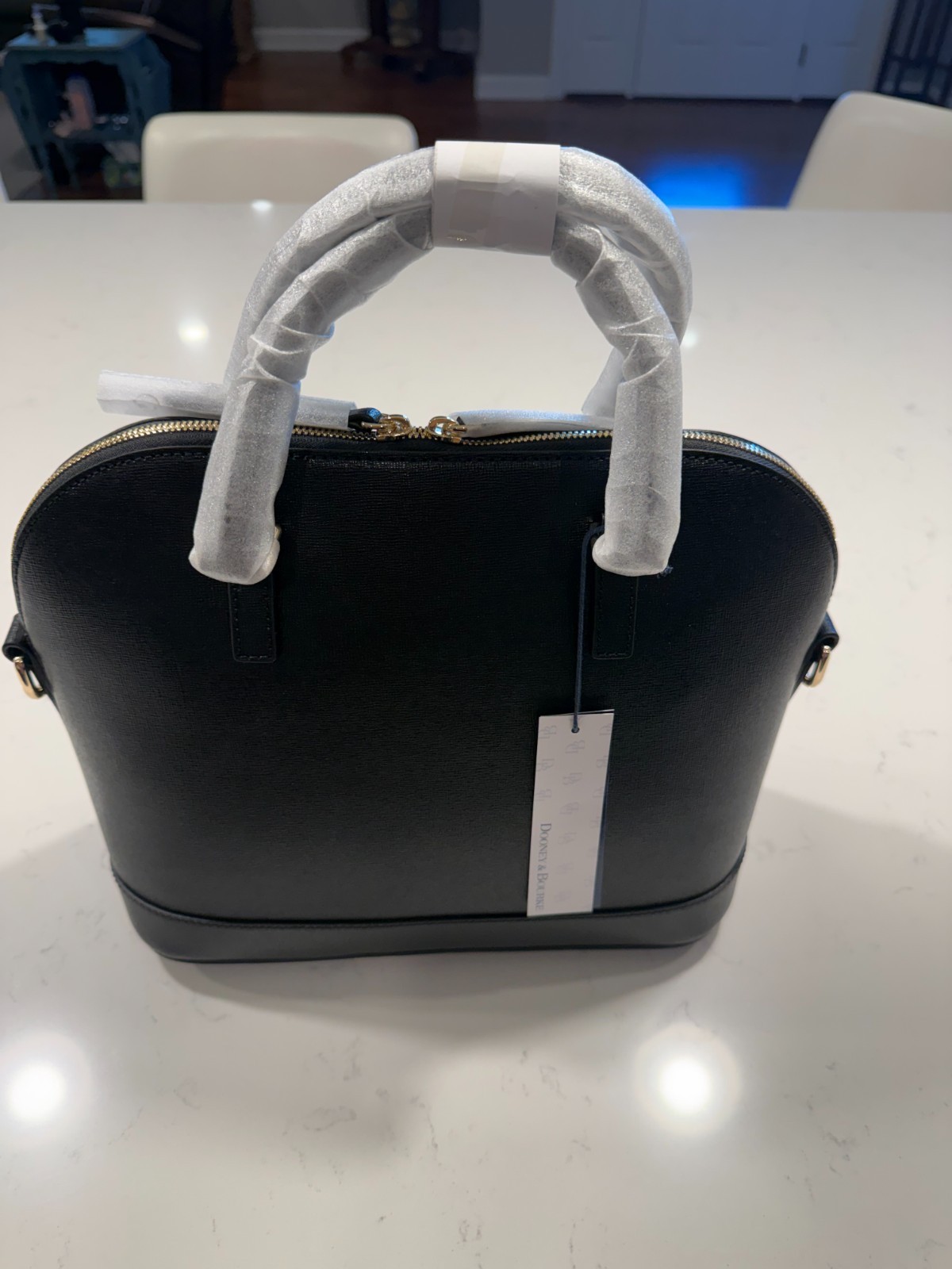 Dooney & Bourke Saffiano Domed Zip Satchel Women’s Leather Bag – Black – NWT