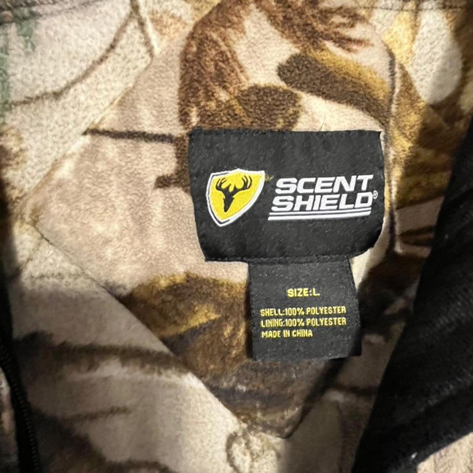 Realtree Hunter’s Fleece woodland – L – zipper catch needs quick repair (pic 4)
