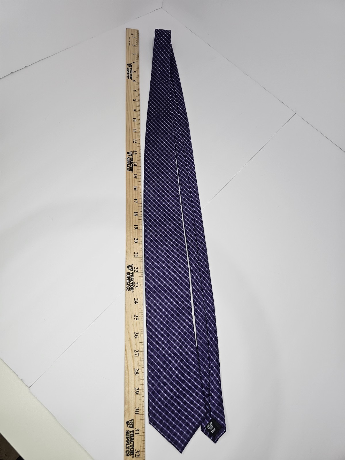 Jos. A Bank Traveler Collection Stain Resistant Tie Purple 100% Silk 64″ Length