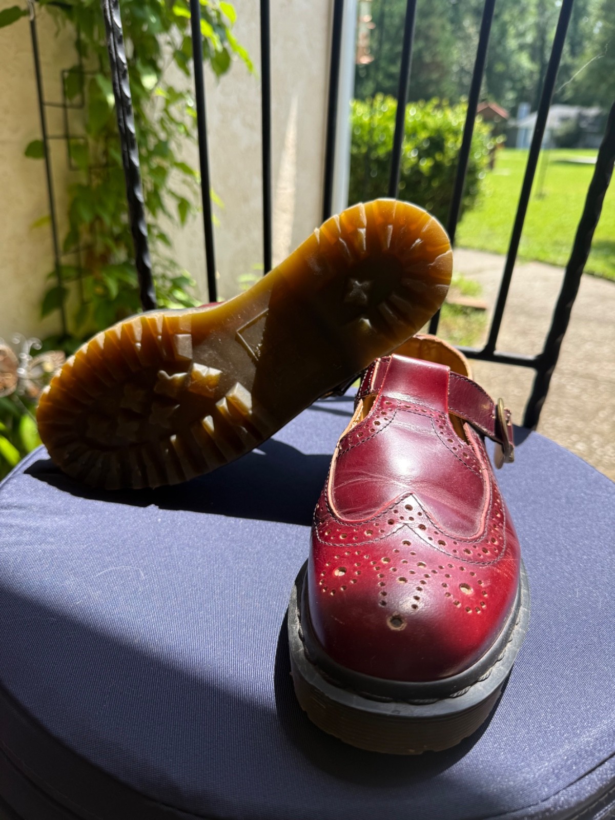 doc martens womens sz. 7 vintage mary jane shoes