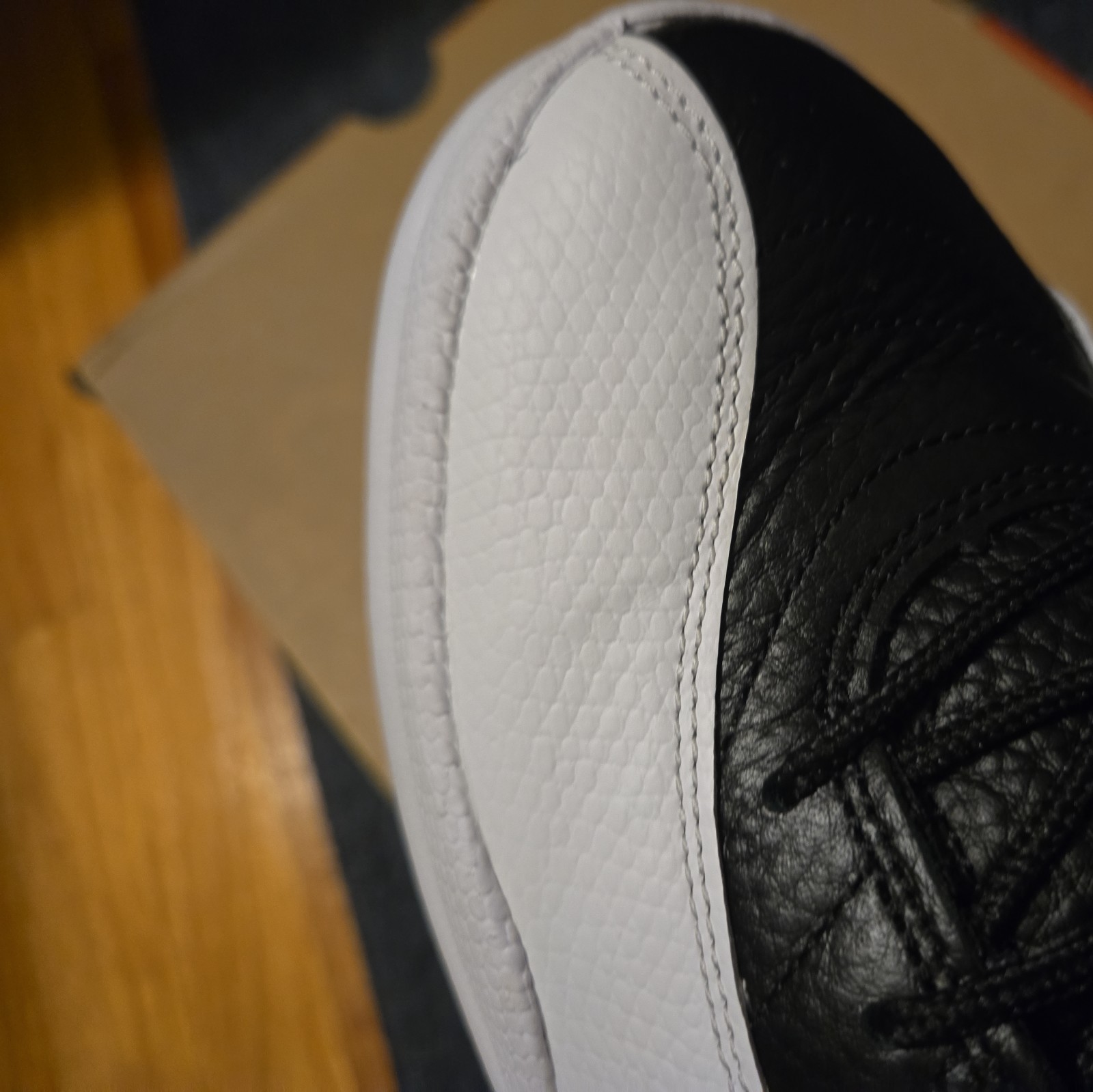 Jordan 12 Playoffs Mens Size 10
