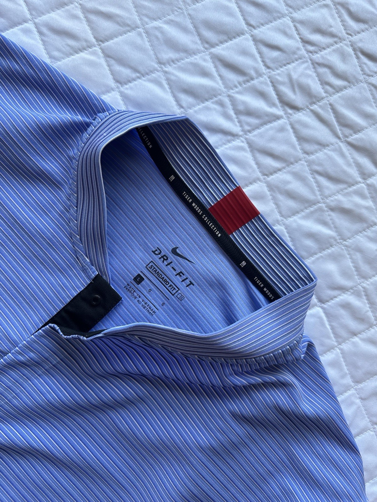Tiger Woods Nike Golf SS Light Blue & White Stripe Henley Size Large Mint!